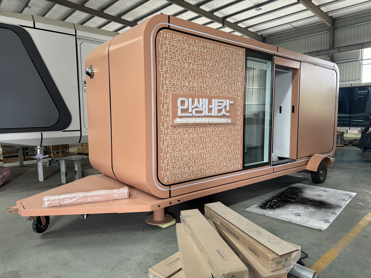 Capsule house on wheels