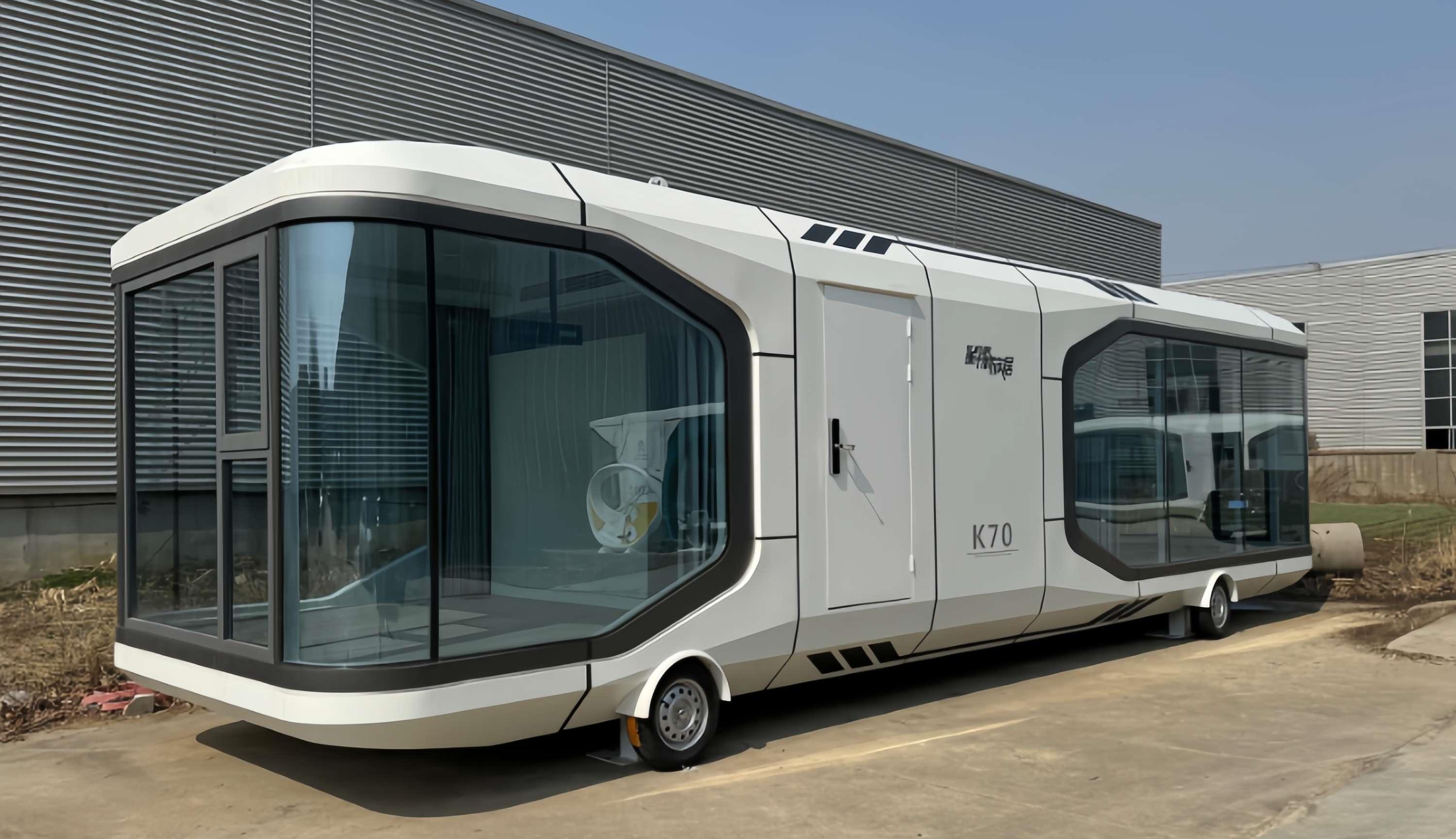 Traction space capsule house